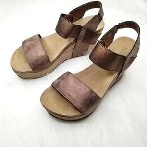 Pierre Dumas Wedge Heels